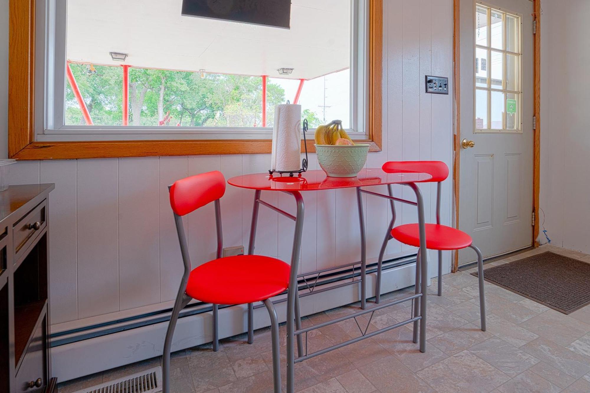 Oyo Hotel Lamberton Hwy 14 エクステリア 写真